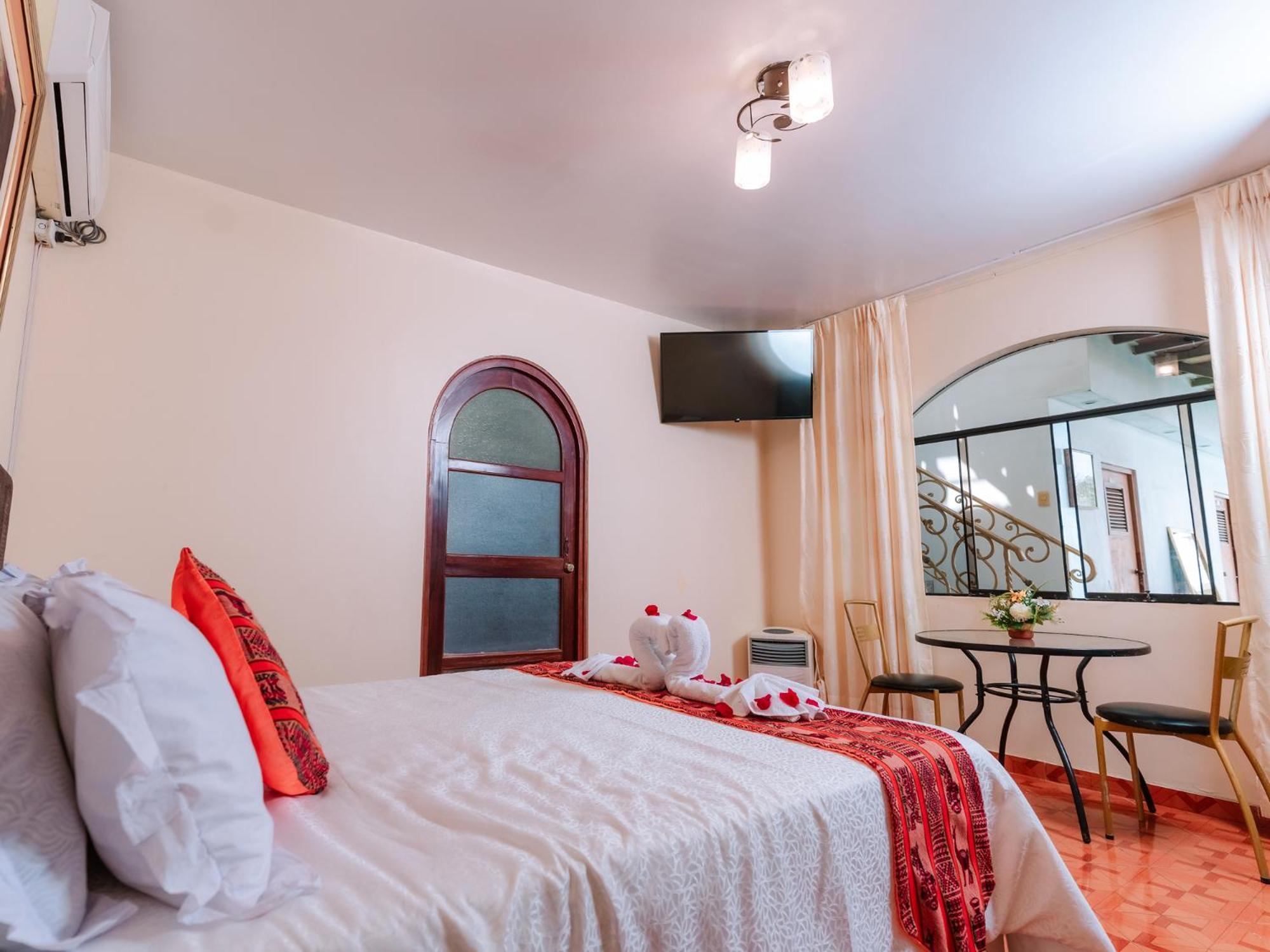 Hotel Vinas Del Sol Eterno ชินชาอัลตา ภายนอก รูปภาพ