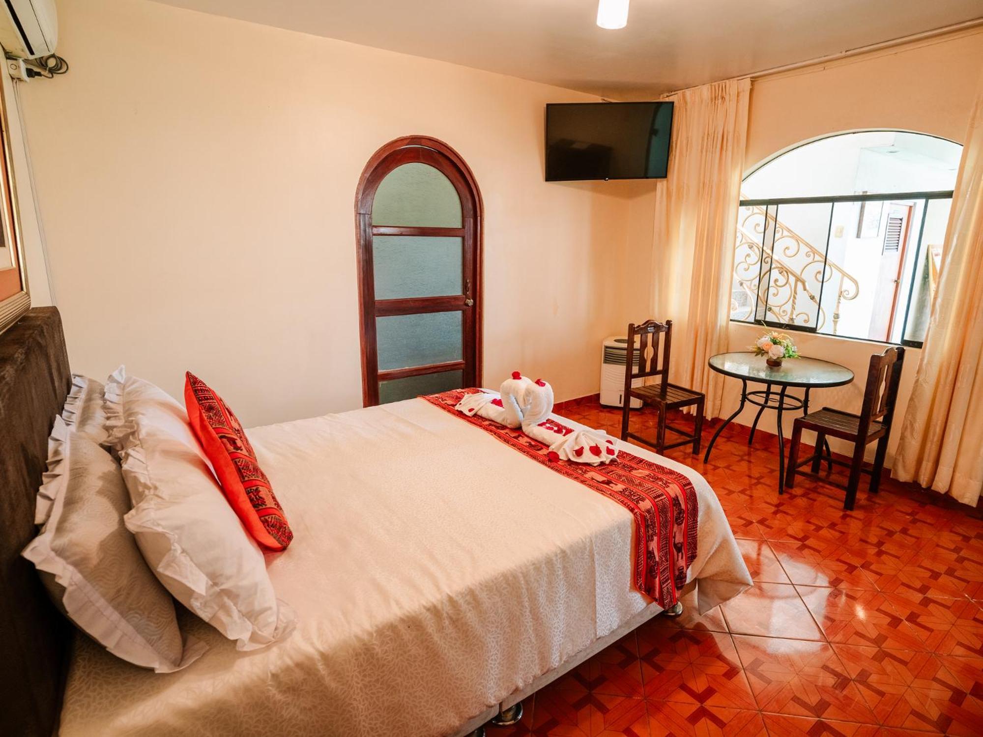Hotel Vinas Del Sol Eterno ชินชาอัลตา ภายนอก รูปภาพ